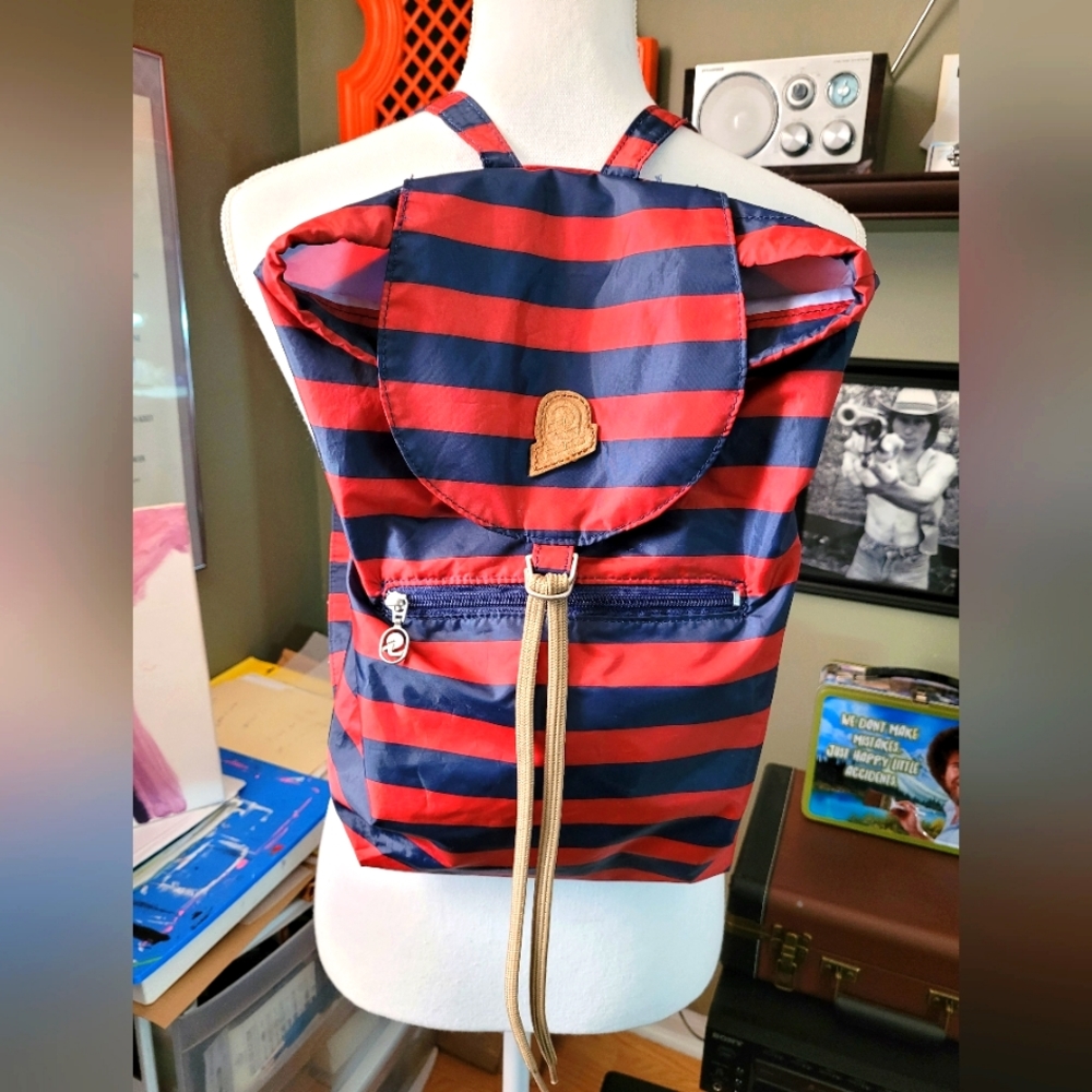 Invicta red and blue stripe lightweight backpack